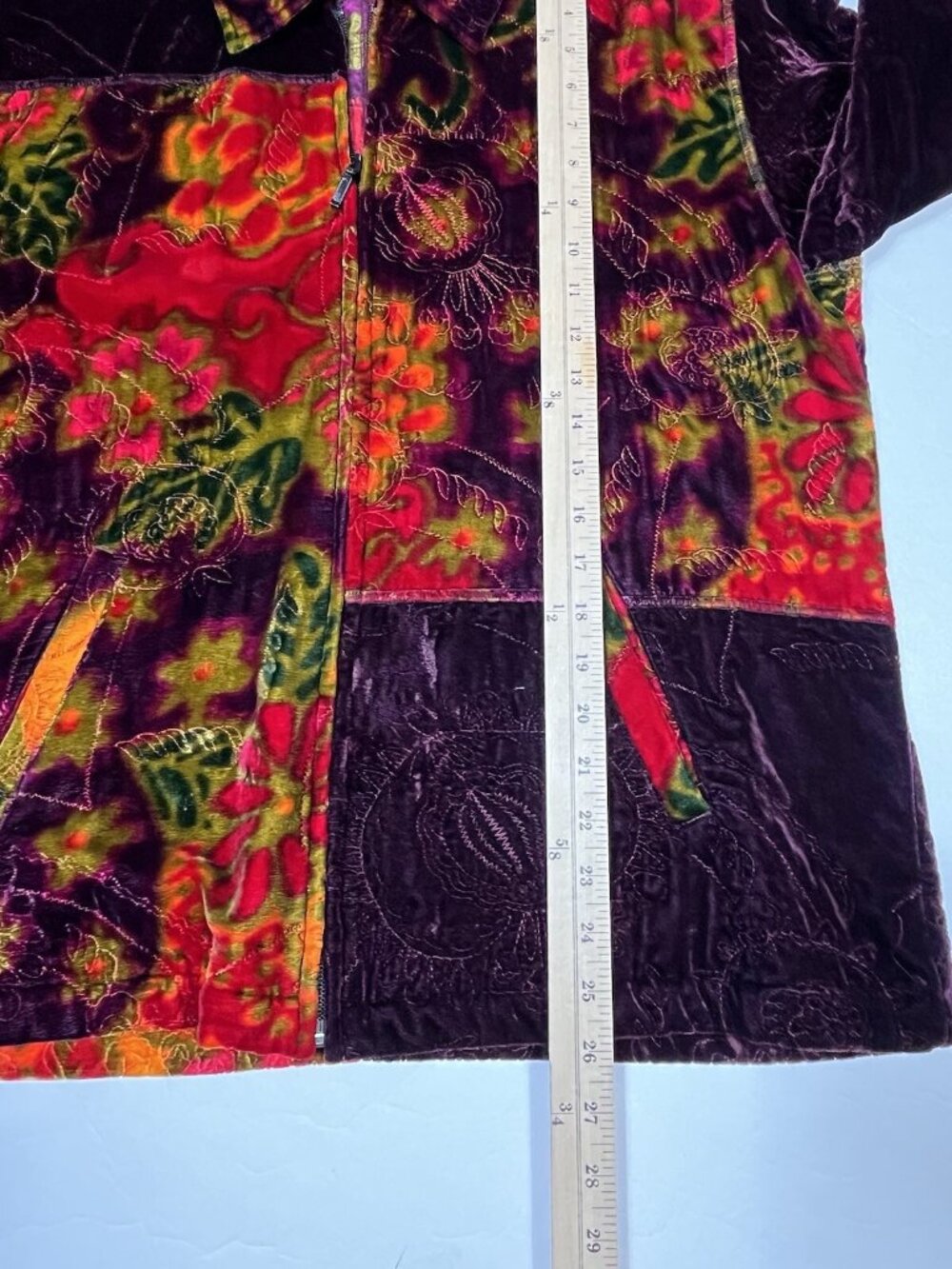 Chicos Top Women Size 2 Red Burgundy Silk Velvet Shirt Jacket Full Zip Art 90s - Picture 9 of 9